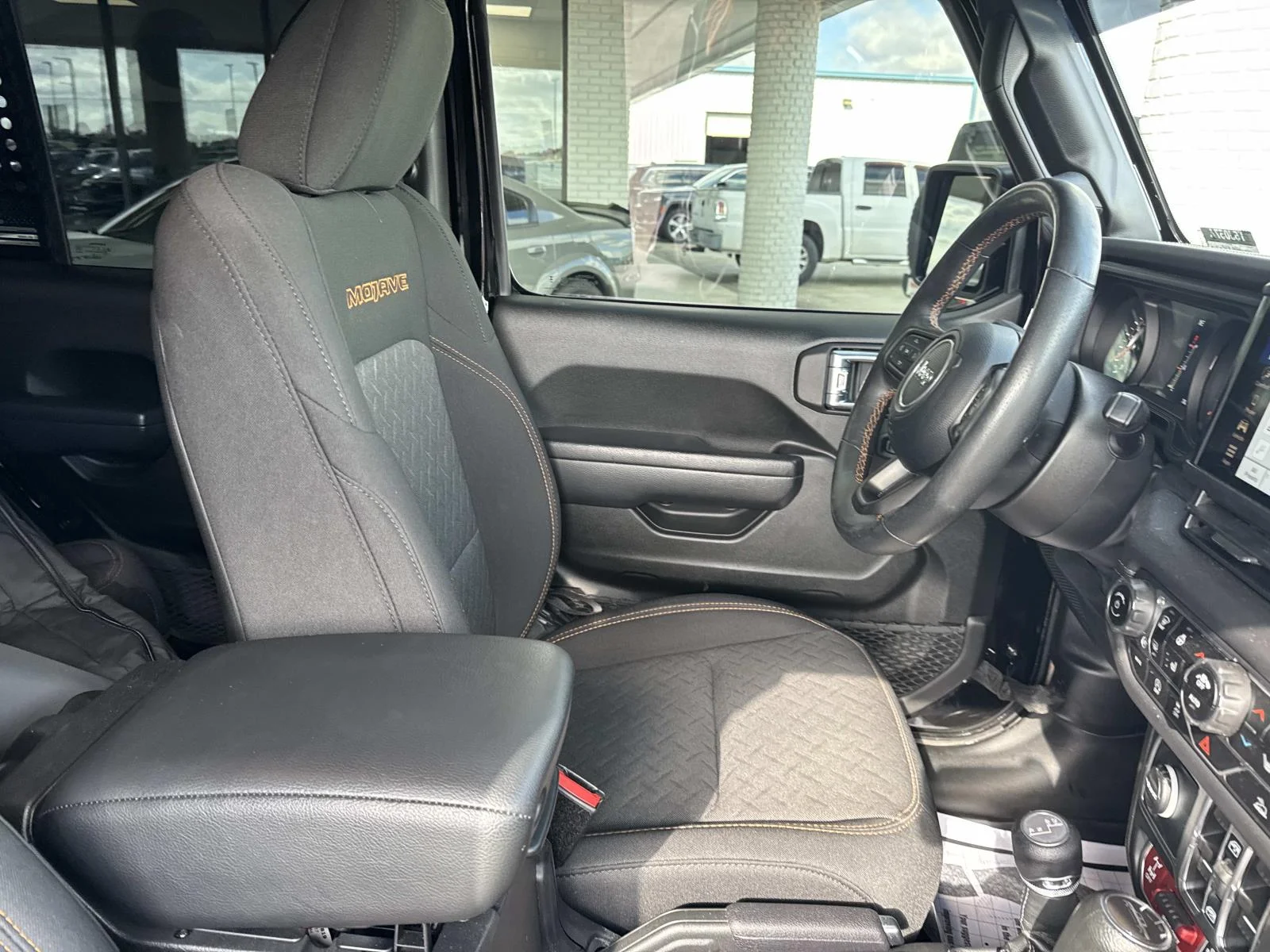 2024 Jeep Gladiator Mojave - Photo 10
