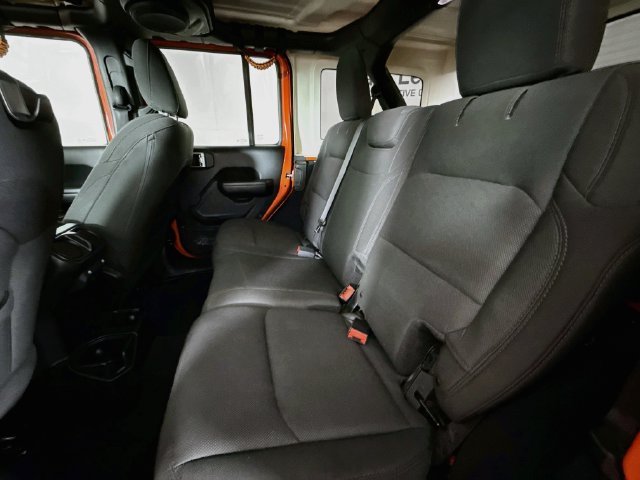 Used 2018 Punkn Metallic Clearcoat Jeep Unlimited Sport S image 21