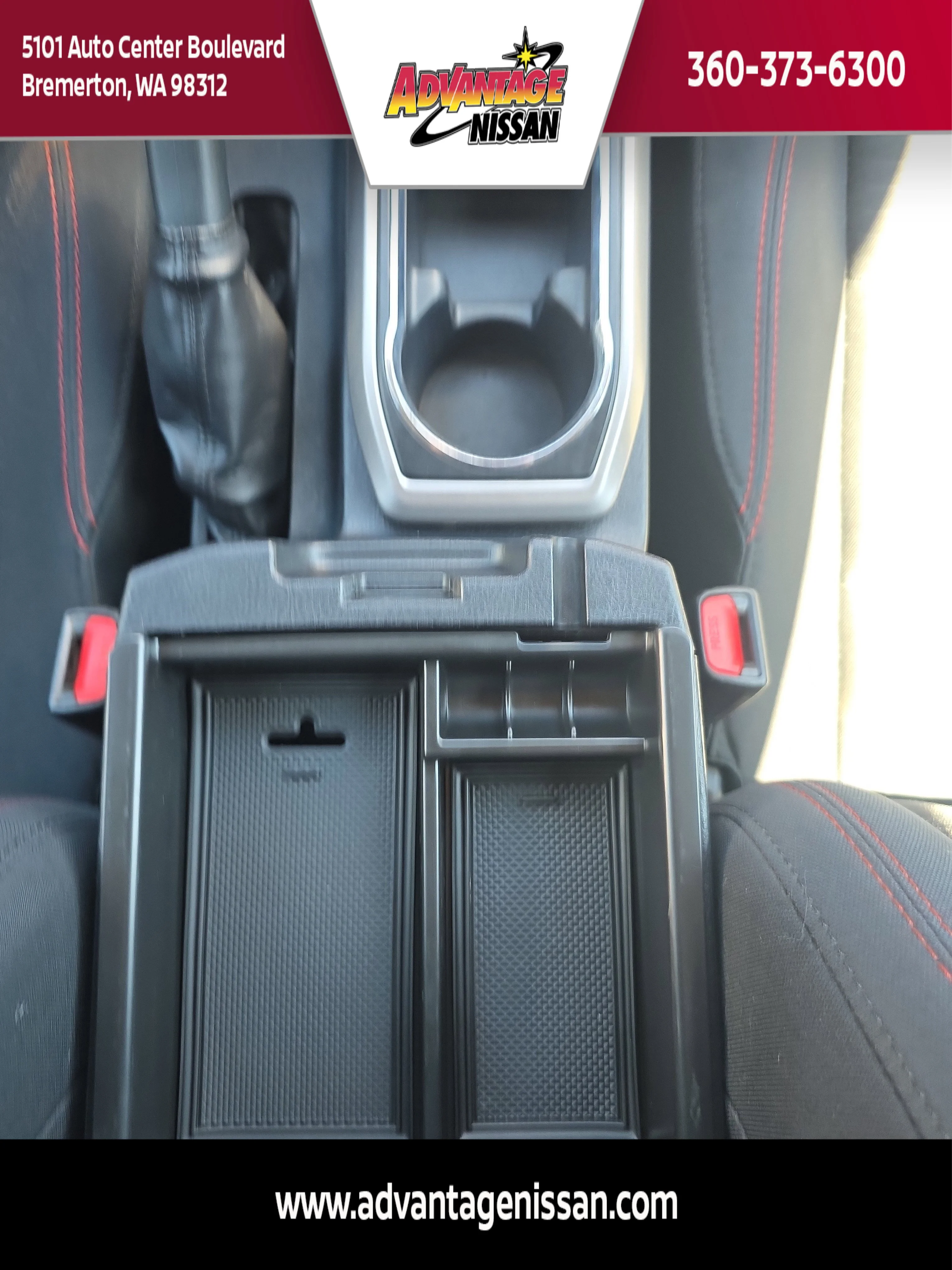 Used 2018 Midnight Black Metallic Toyota SR5 image 21