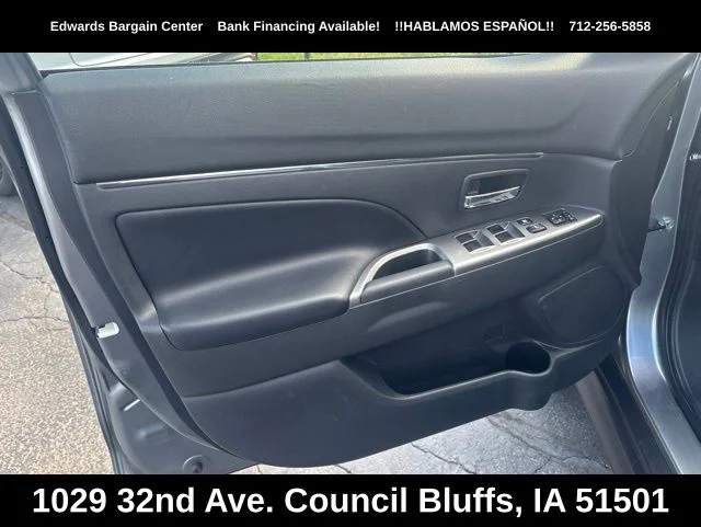 Used 2022 Gray Mitsubishi 2.0 SE image 16