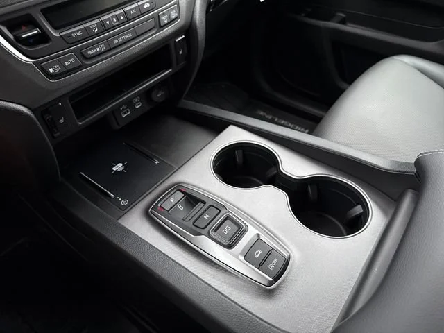 New 2026 Sonic Gray Pearl Honda RTL image 28