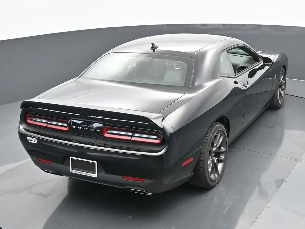 Used 2022 Pitch Black Clearcoat Dodge R/T Scat Pack image 43