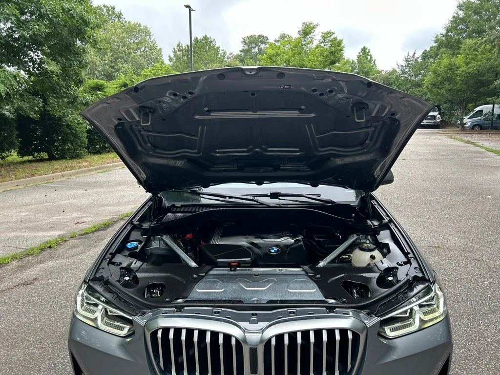 Used 2023 Gray BMW xDrive30i image 14