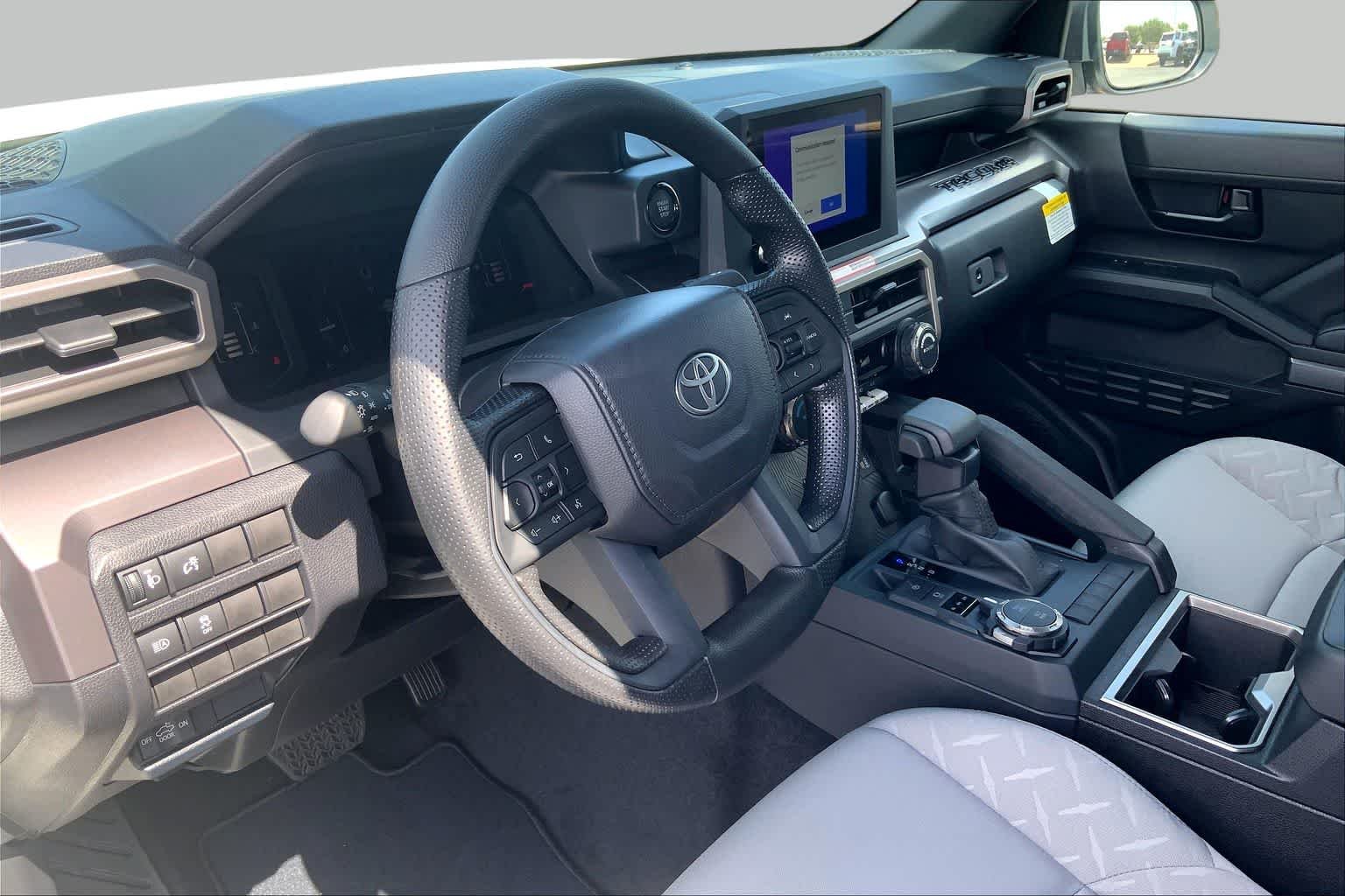 Used 2026 Ice Cap Toyota SR5 image 8