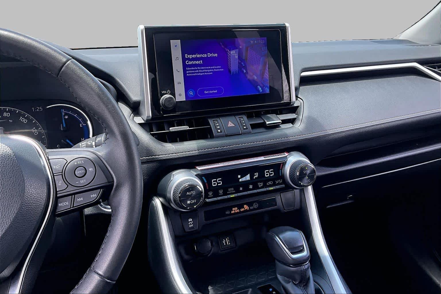 Used 2024 Magnetic Gray Metallic Toyota Hybrid XLE Premium image 7