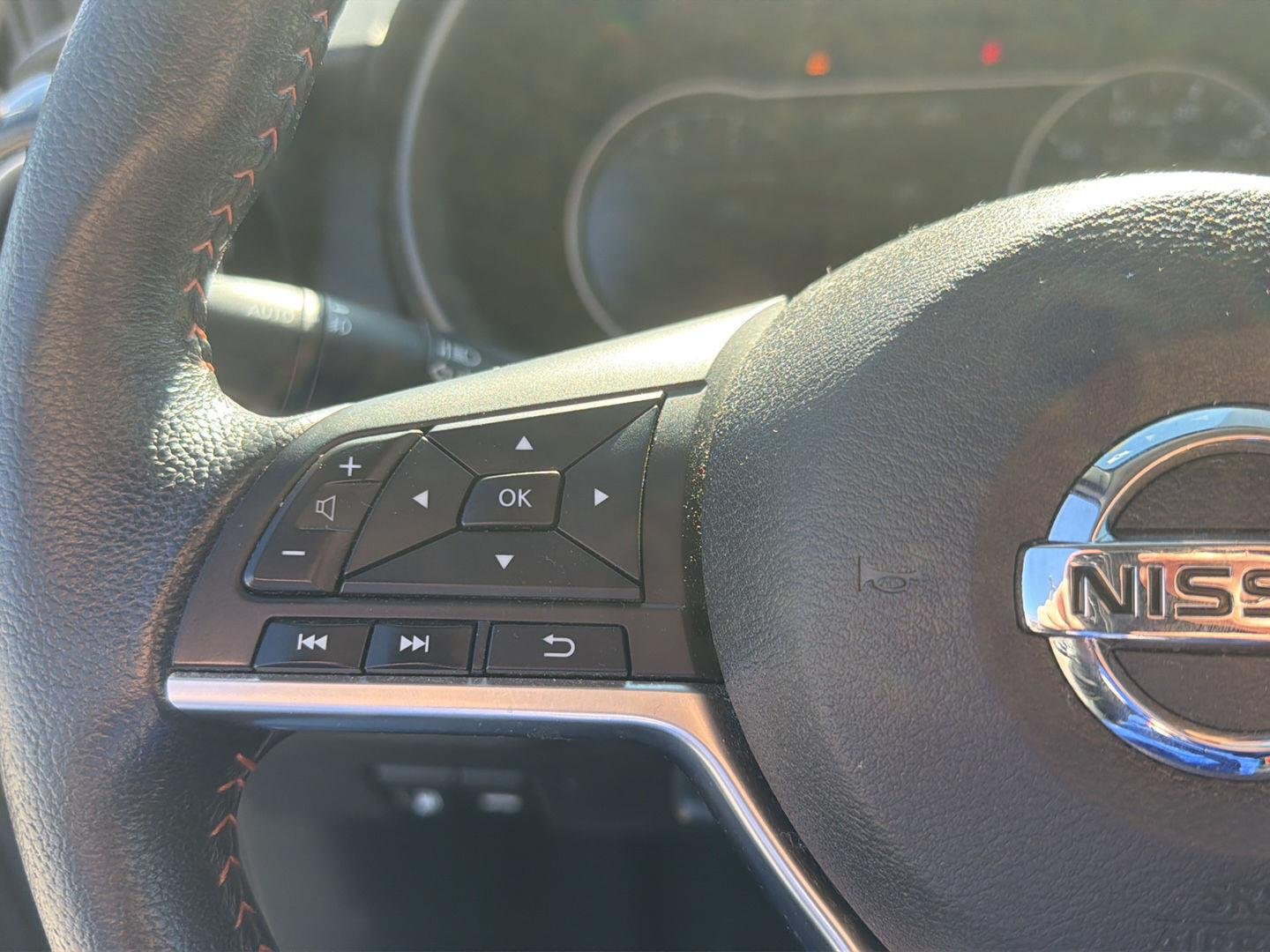 Used 2020 Gun Metallic/Monarch Orange Nissan SR image 12