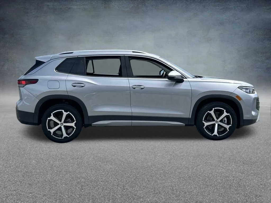 2026 Volkswagen Tiguan SE - Photo 6
