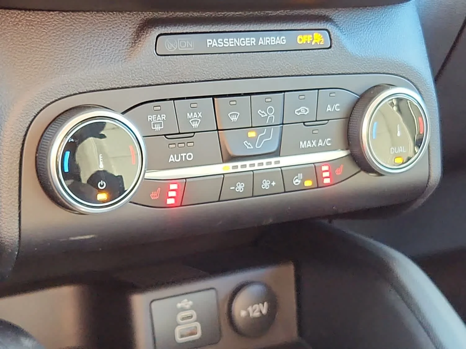 Used 2025 Carbonized Gray Metallic Ford Active image 15