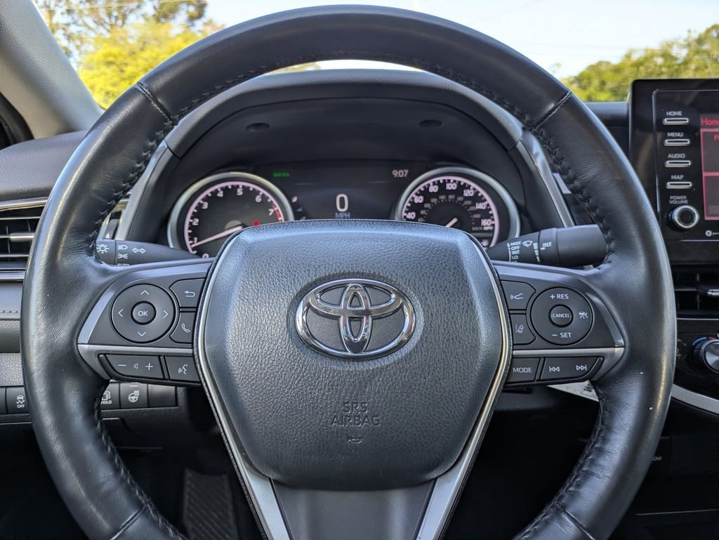 Used 2024 White Toyota LE image 27