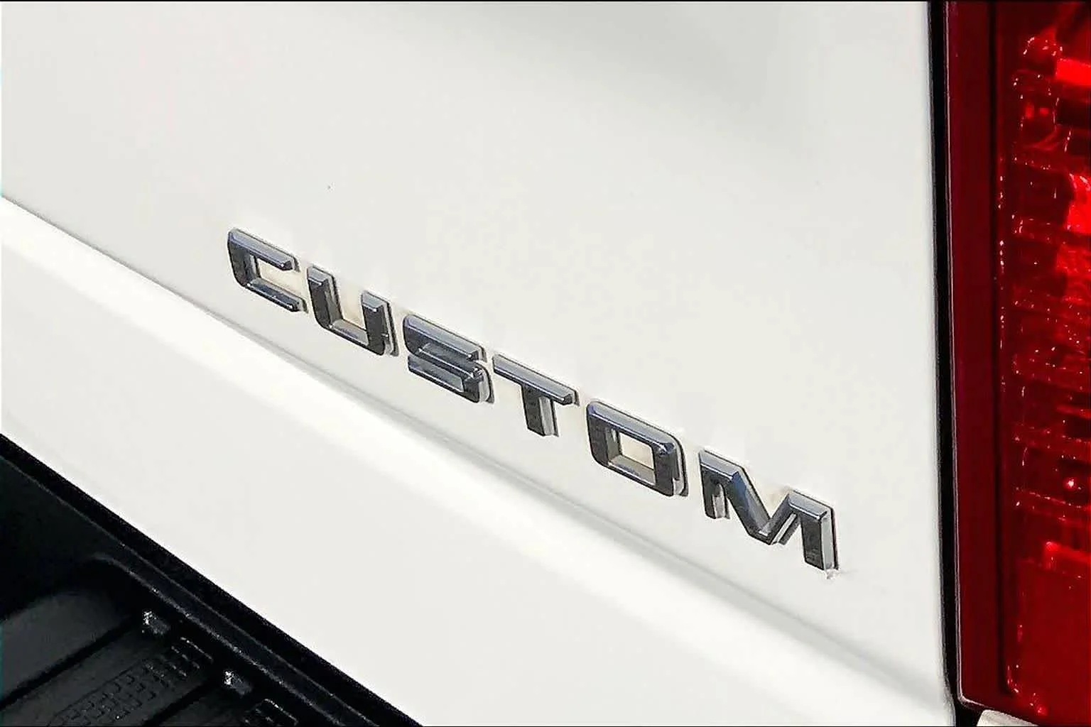 Used 2024 Summit White Chevrolet Custom image 30