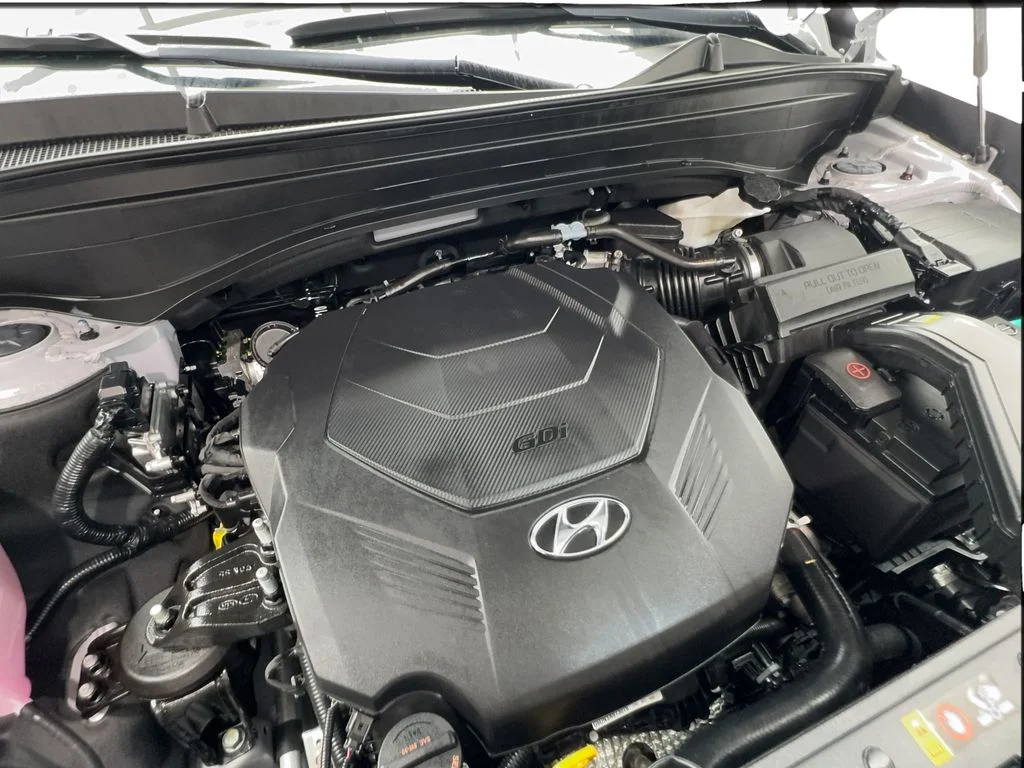 Used 2025 Silver Hyundai Limited image 18
