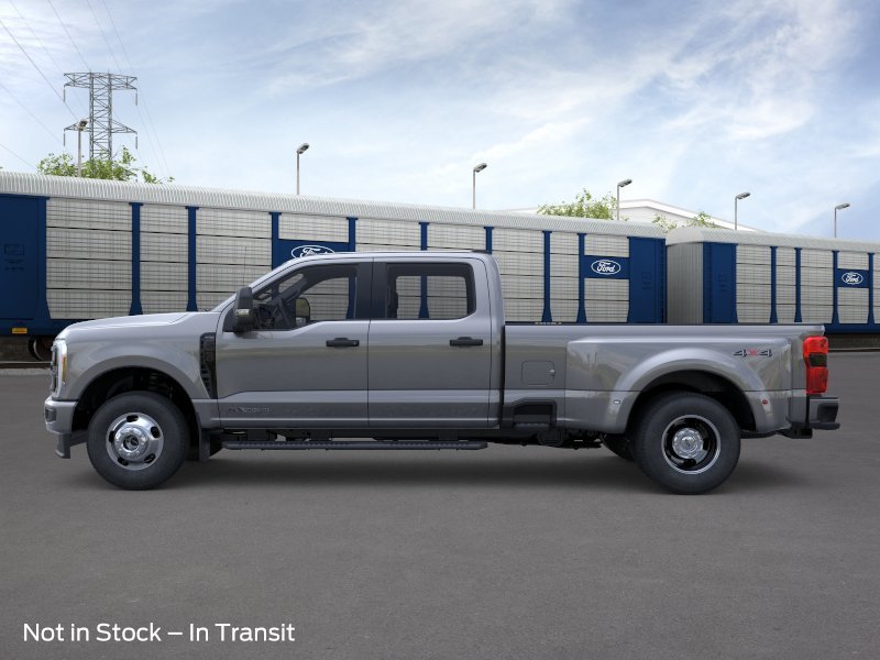 New 2026 Carbonized Gray Metallic Ford XL image 4