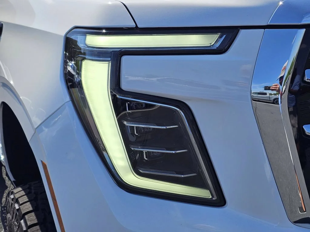 New 2026 Summit White GMC Elevation image 4