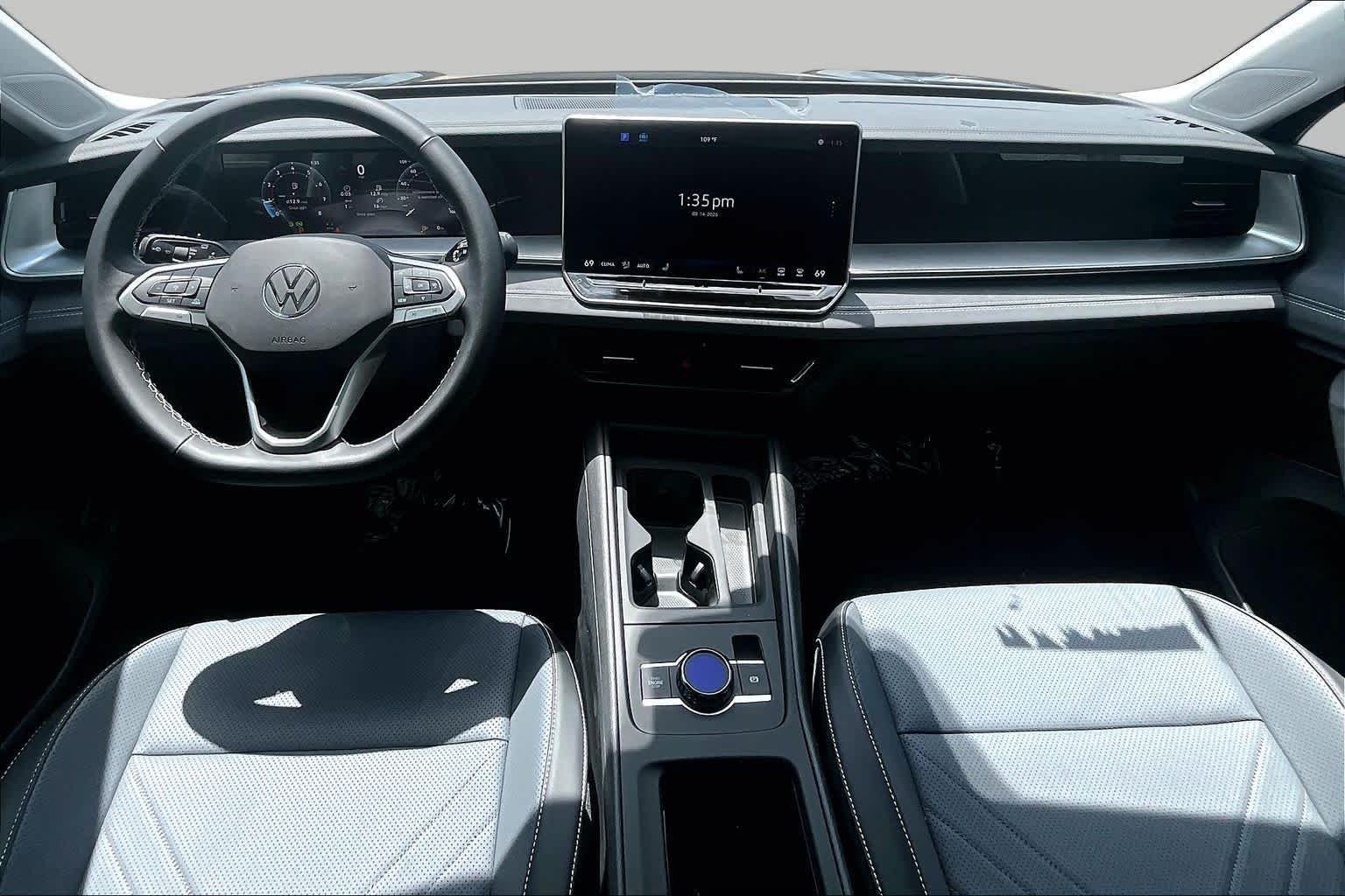 New 2026 Deep Black Pearl Volkswagen 2.0T SE image 5