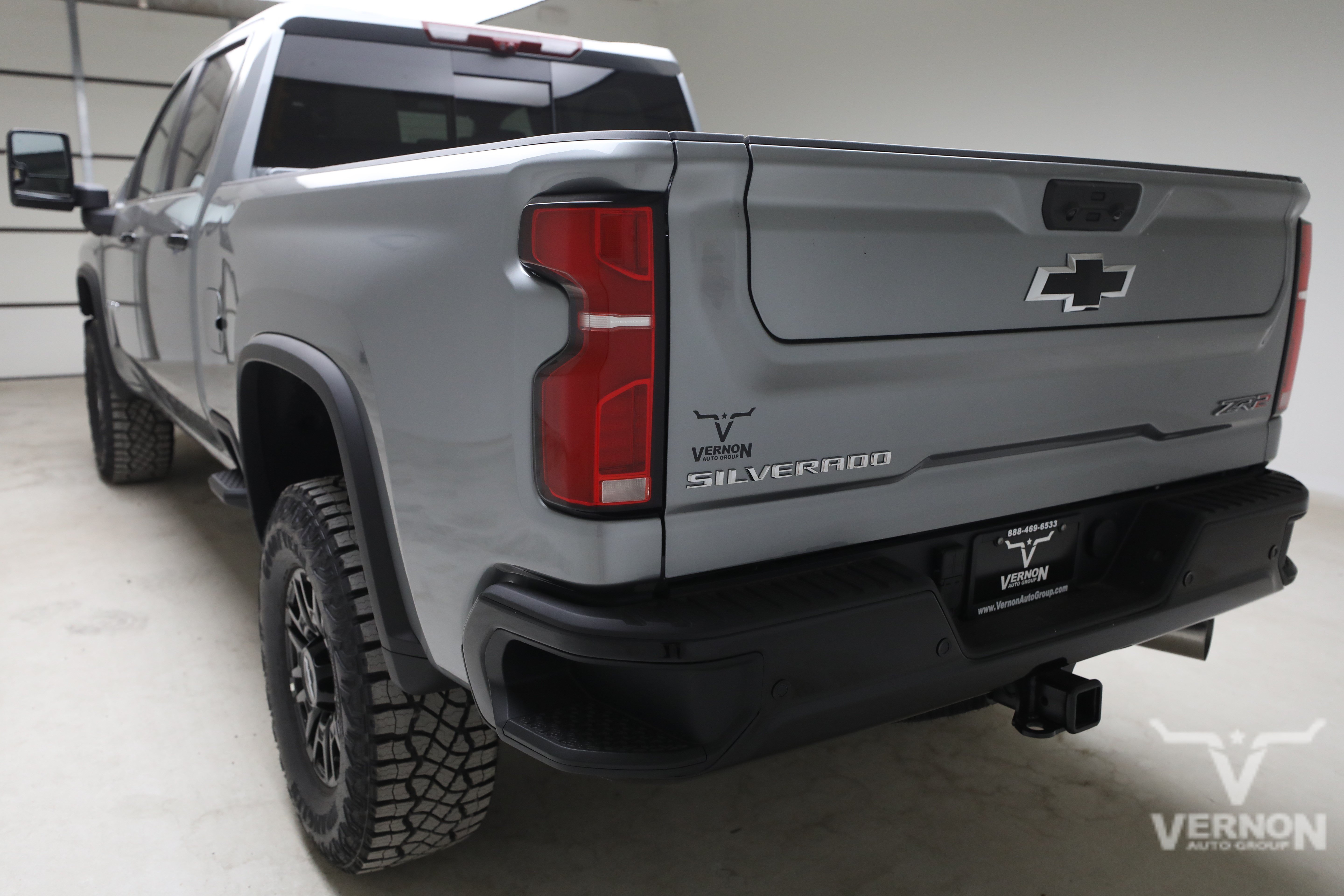 New 2026 Sterling Gray Metallic Chevrolet N image 3