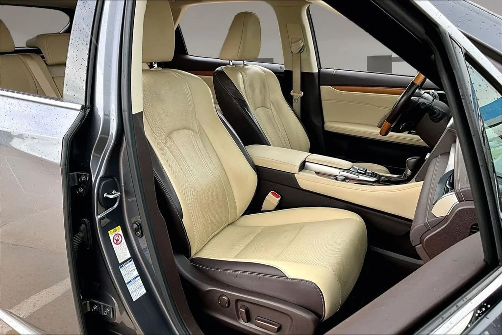 Used 2016 Gray Lexus 350 image 7