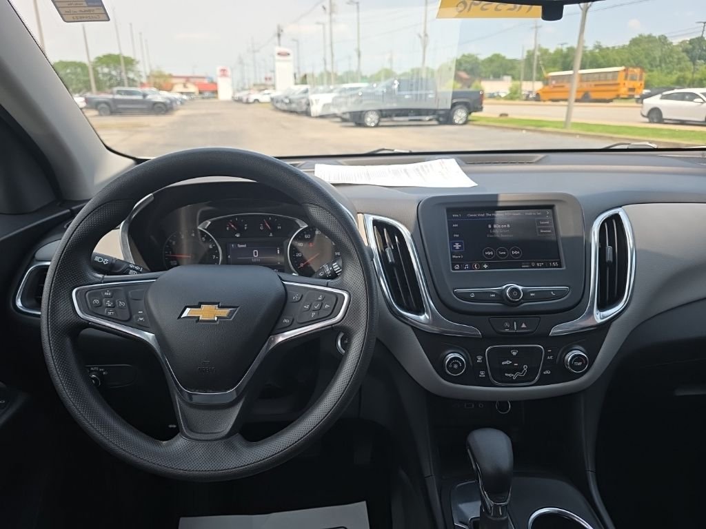 Used 2022 White Chevrolet LT image 11