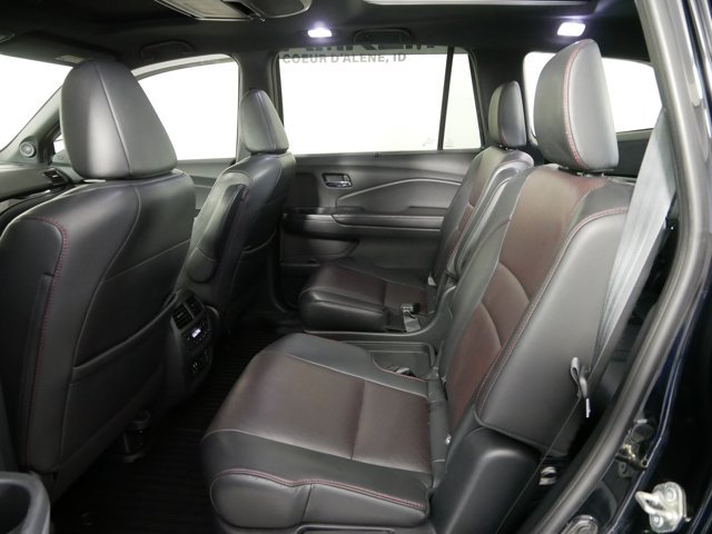Used 2020 Crystal Black Pearl Honda Black Edition image 13
