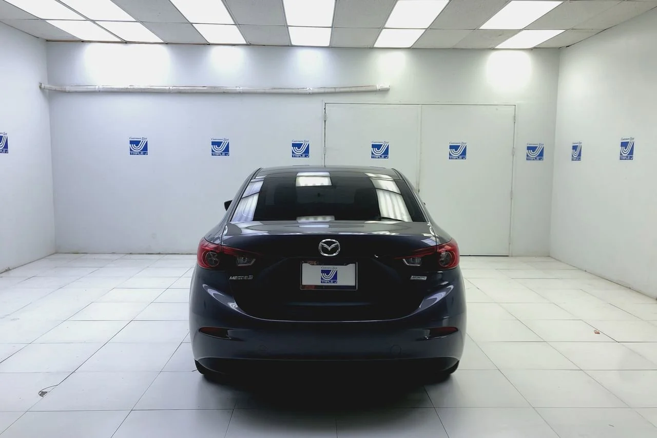 Used 2018 Machine Gray Mazda Sport image 3