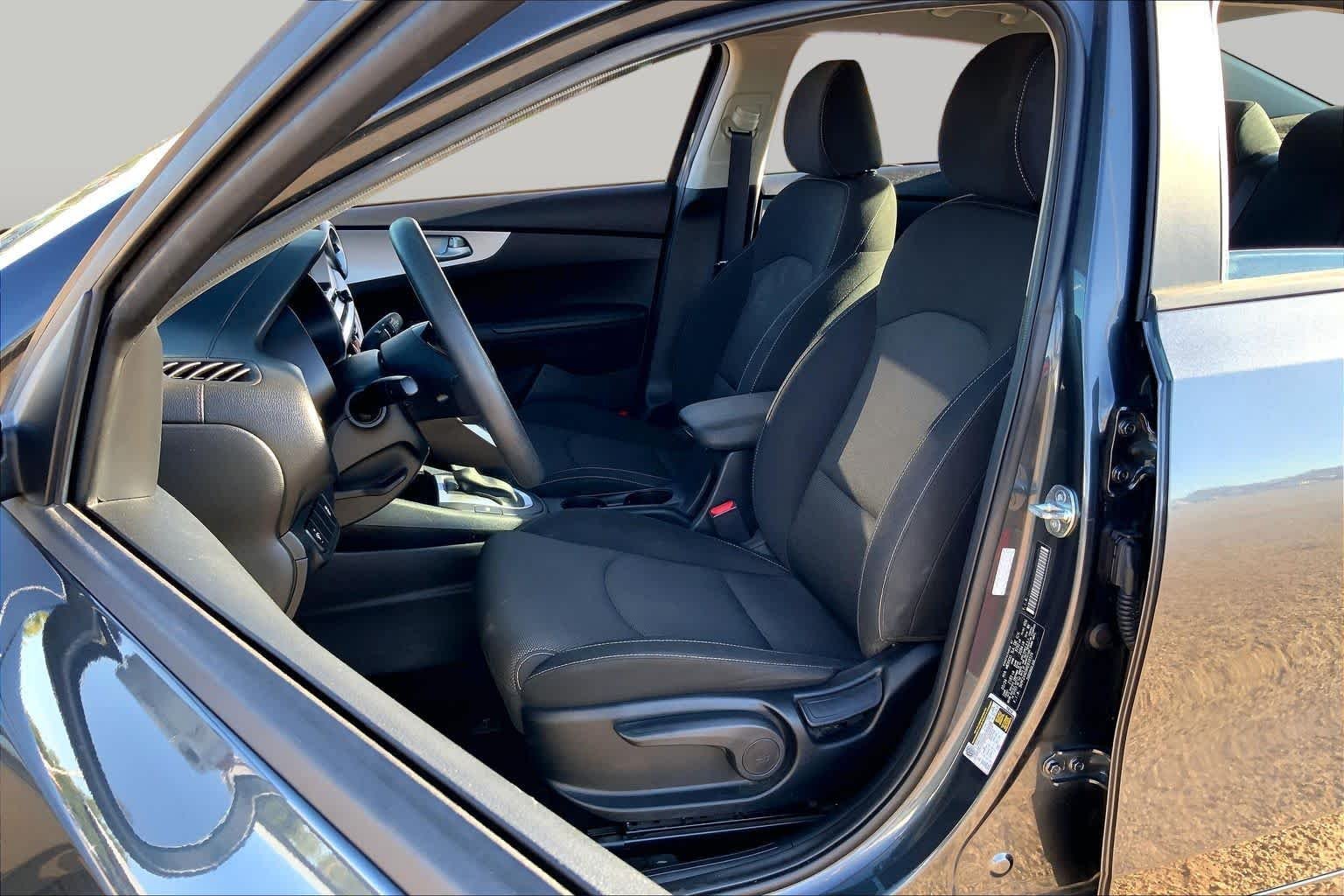 Pre-Owned 2024 Kia Forte LXS