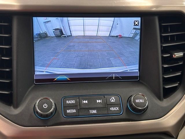Used 2018 White GMC Denali image 36