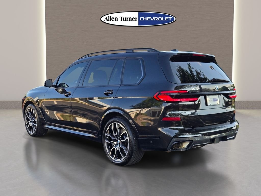 Used 2024 Black BMW xDrive40i image 8