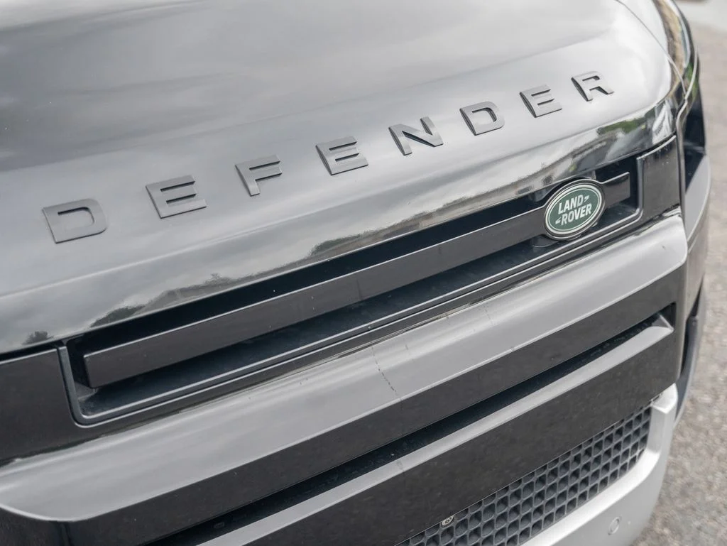 Used 2024  Land Rover S image 16