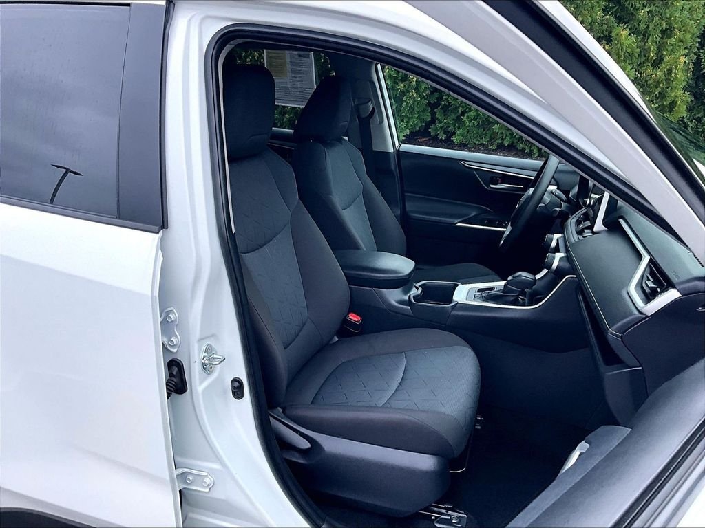 Used 2025 White Toyota XLE image 11
