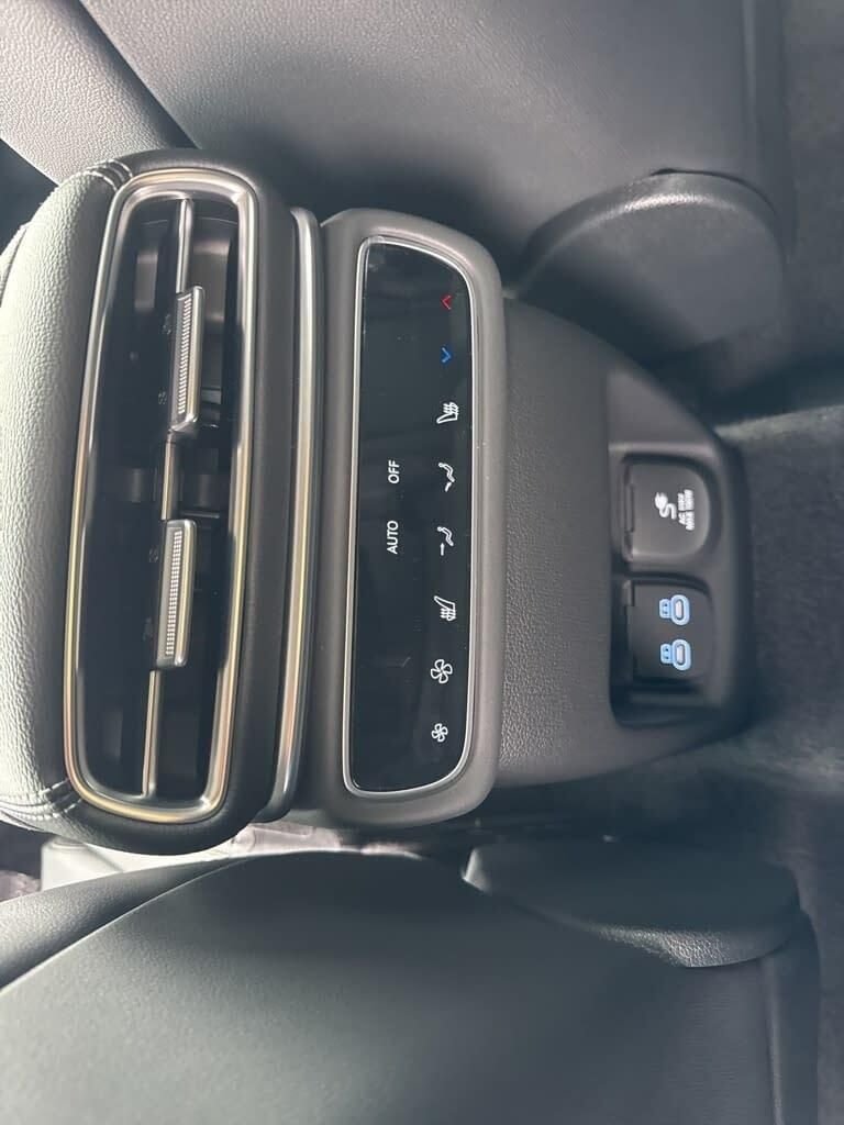 New 2026 Silver Genesis 2.5T PRESTIGE image 51