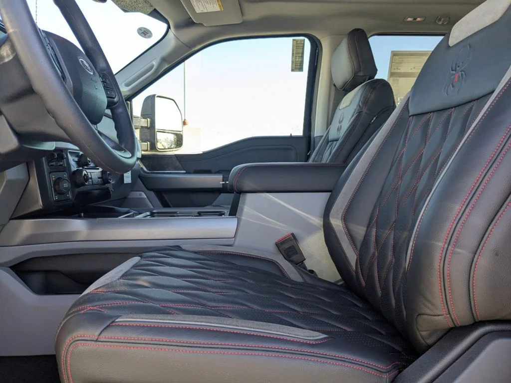 New 2026 Agate Black Metallic Ford XLT image 12