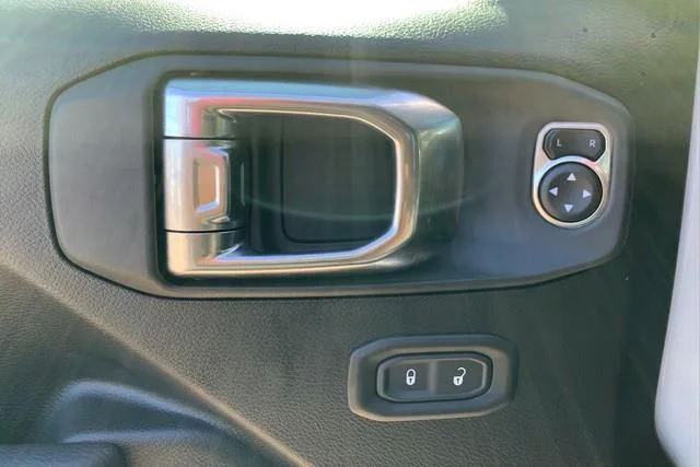 2025 Jeep Wrangler 4-Door Sport S - Photo 17