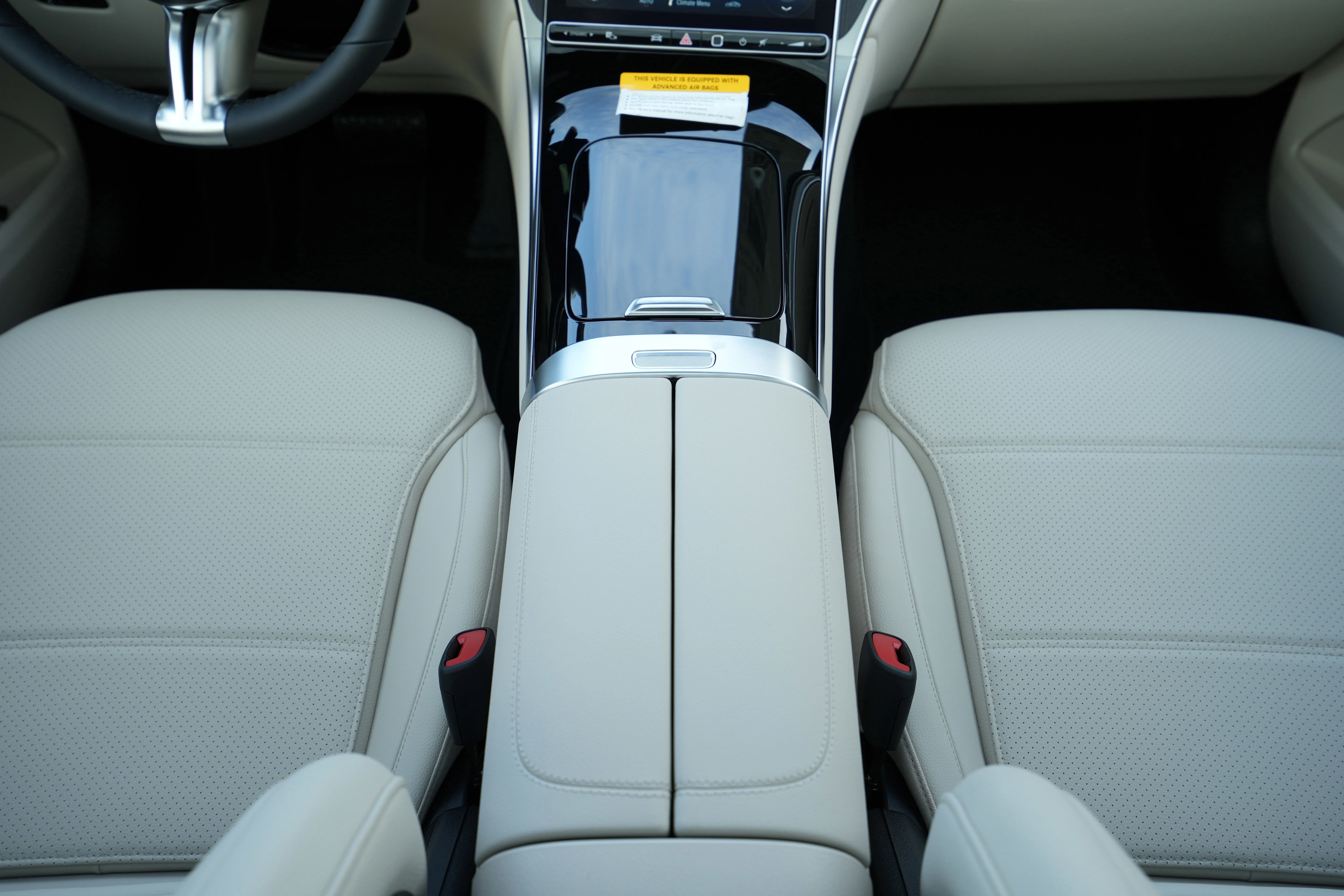 New 2026 OBSIDIAN BLACK Mercedes-Benz GLC 300 image 29