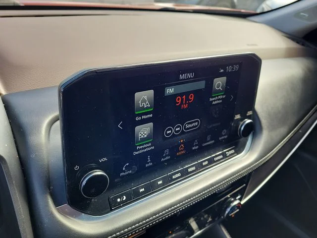 Used 2022 Orange Nissan Platinum image 28
