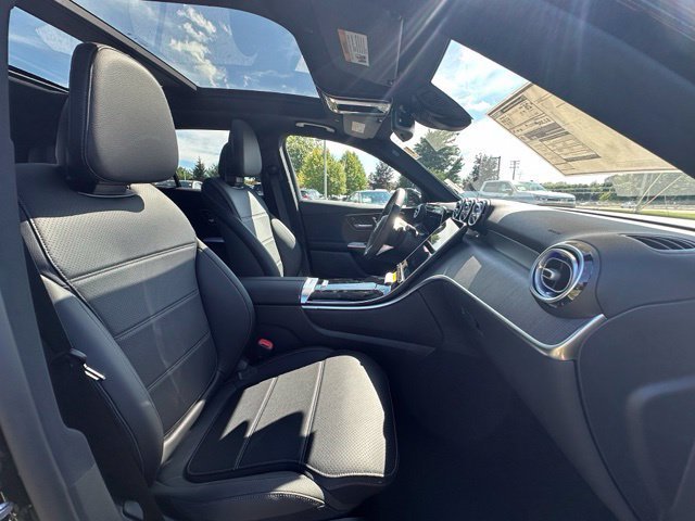 New 2027 Obsidian Black Metallic Mercedes-Benz GLC 300 image 65