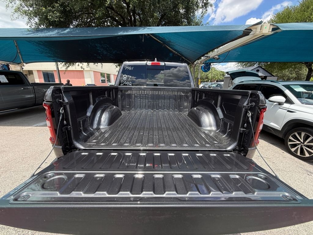 New 2026 Granite Crystal Metallic Clear-Coat Exterior Paint RAM Big Horn/Lone Star image 19