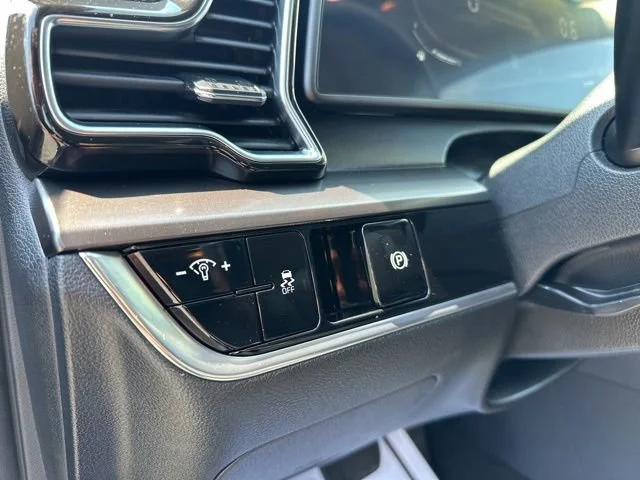 2023 Kia Sportage EX - Photo 24