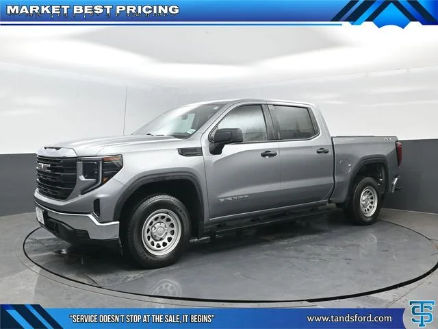 2023 GMC Sierra 4WD Crew Cab Short Box Pro's photo