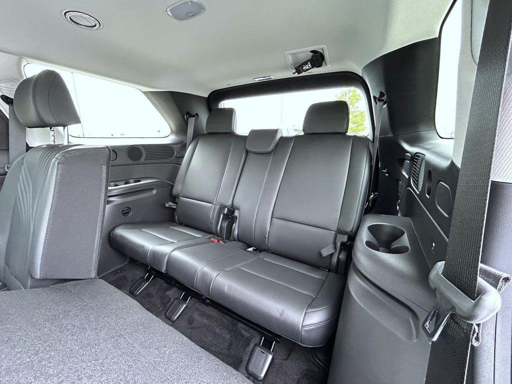 New 2026 Black Hyundai SEL Premium 8P image 20