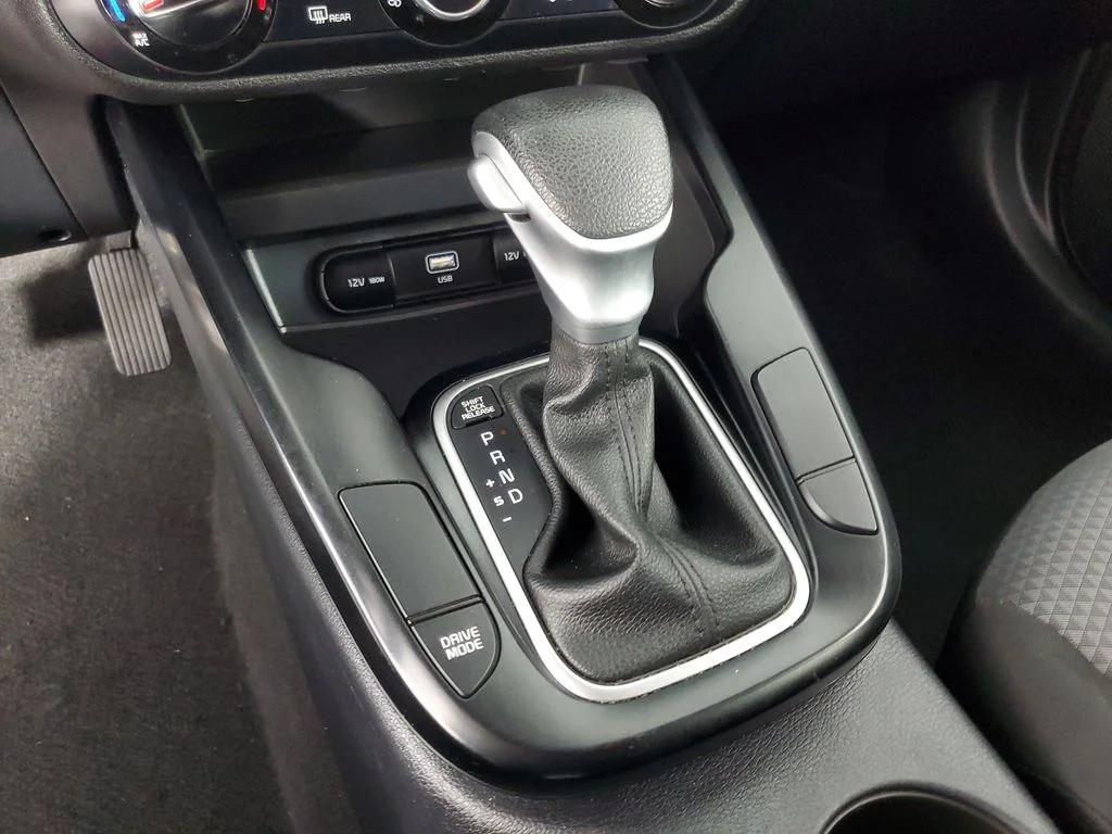Used 2025 White Kia LX image 17