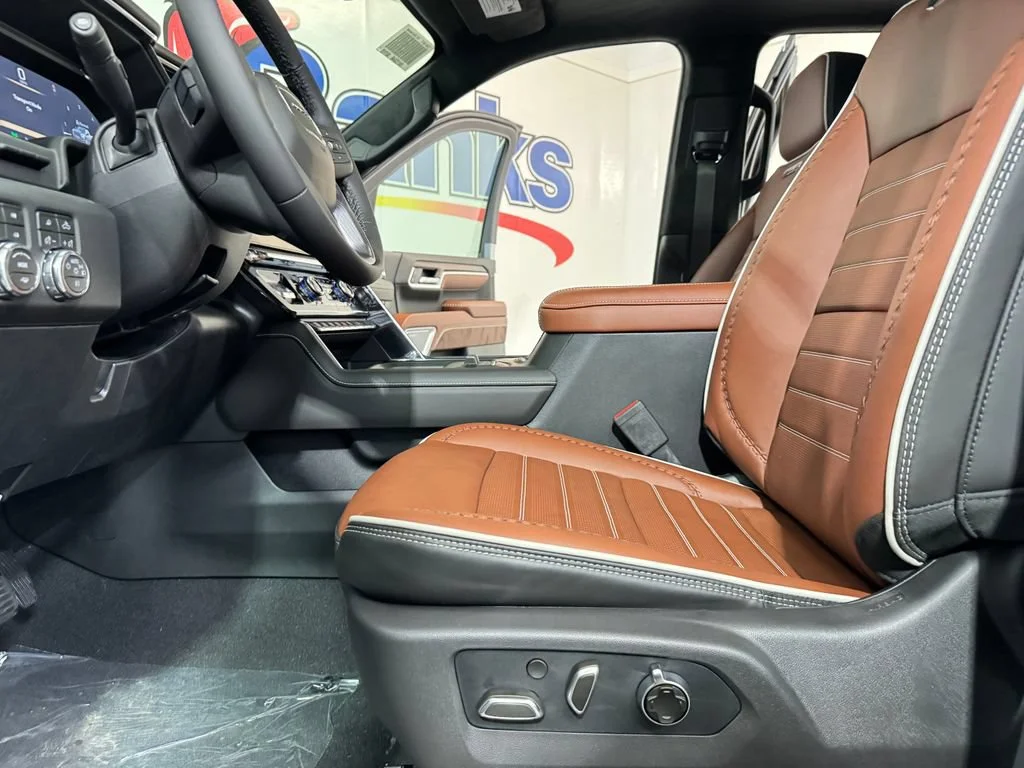 New 2026 Glacier White Tricoat GMC Denali Ultimate image 13