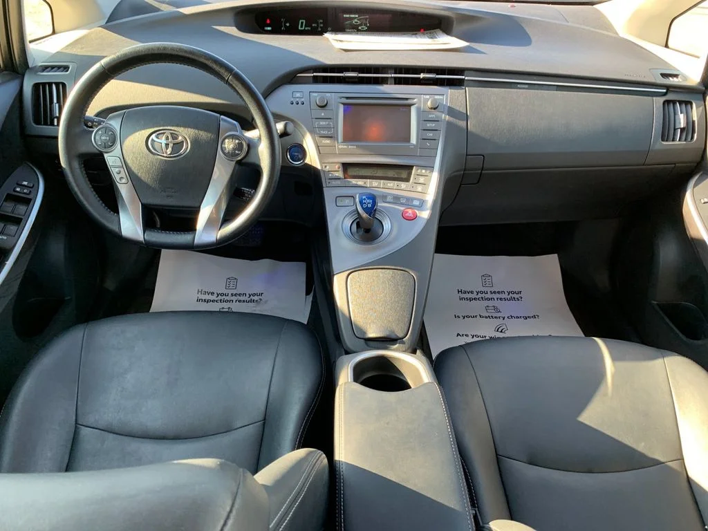 Used 2015 White Toyota Persona Series Special Edition image 16