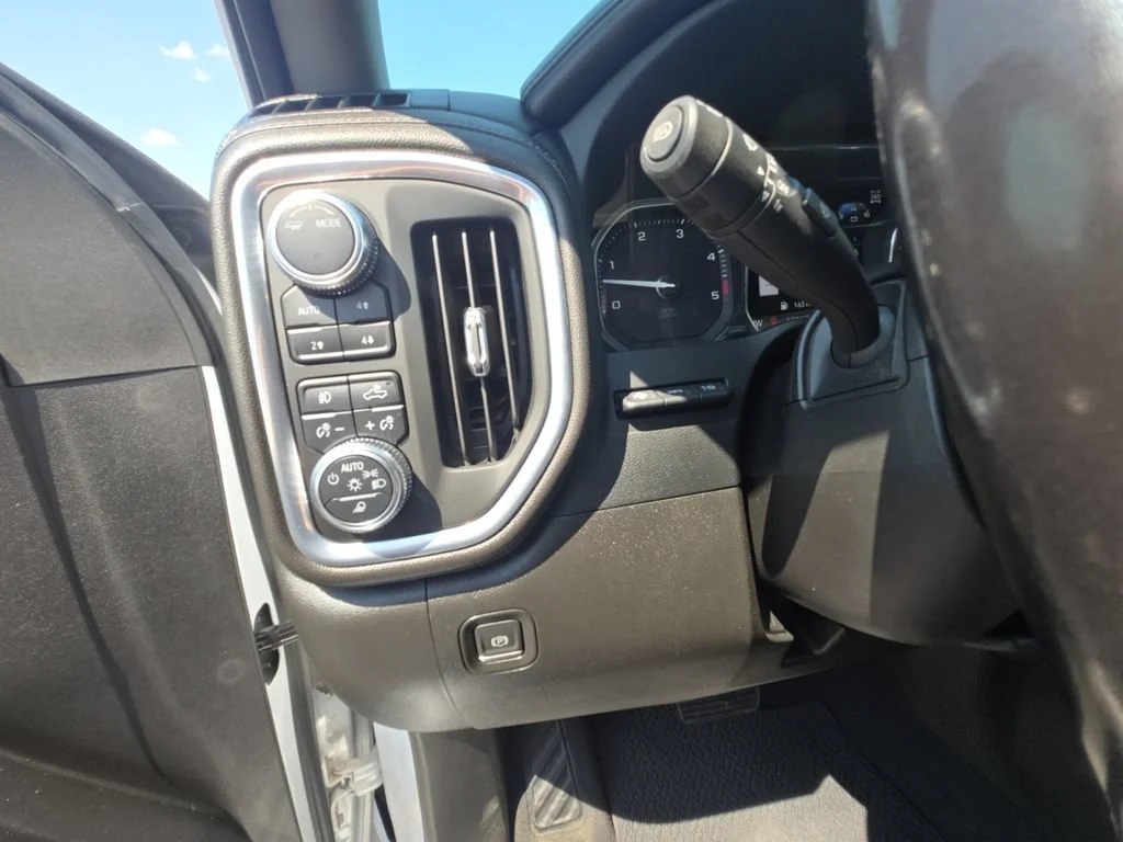 Certified Used 2022 White Frost Tricoat GMC Denali image 27