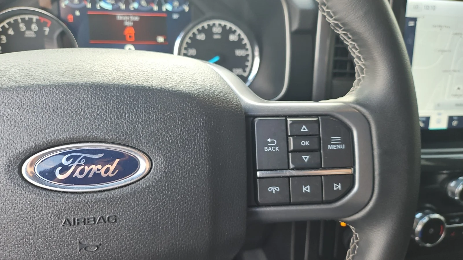 Used 2023 Silver Ford XLT image 21