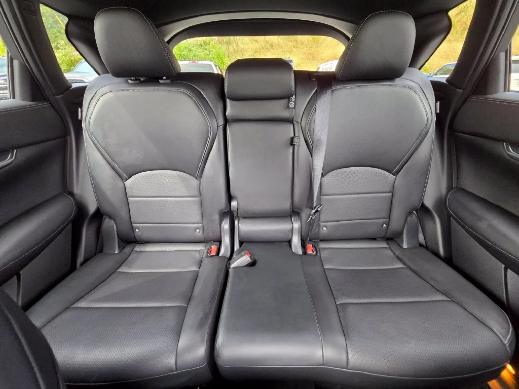 Used 2025 White INFINITI SPORT image 47