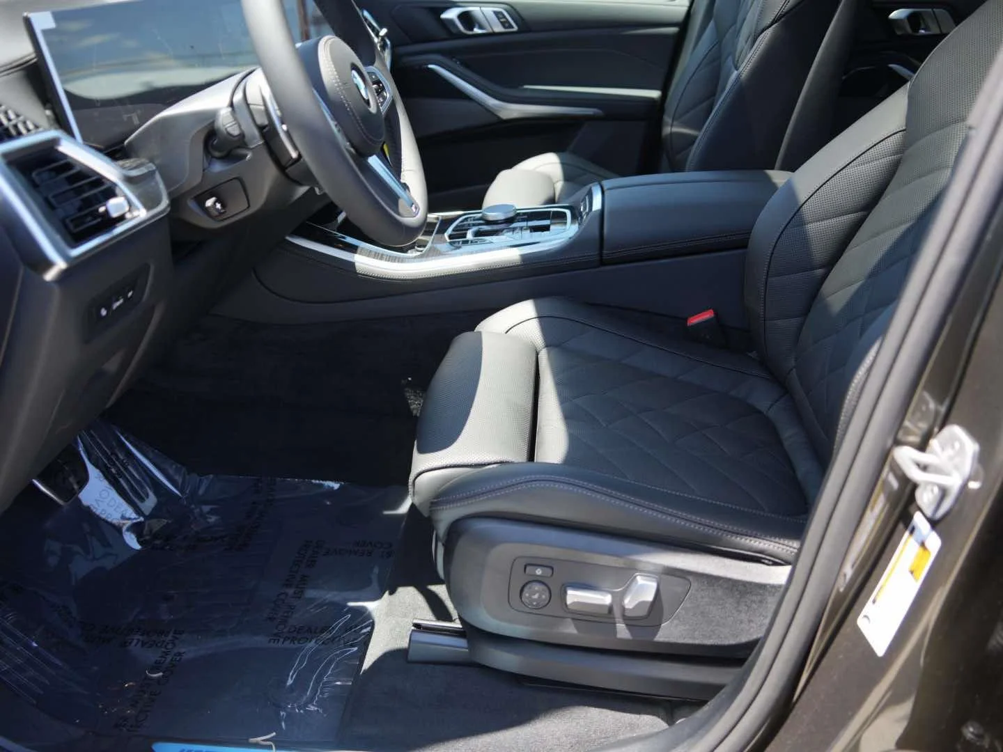 New 2026 Manhattan Green Metallic BMW sDrive40i image 15
