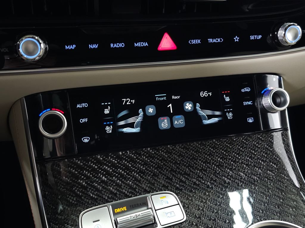 New 2026 White Genesis 3.5T SPORT PRESTIGE image 29