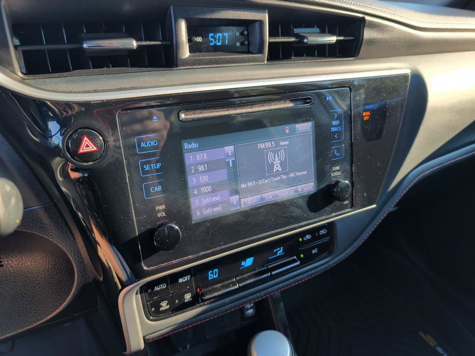Used 2018 Classic Silver Metallic Toyota SE image 25