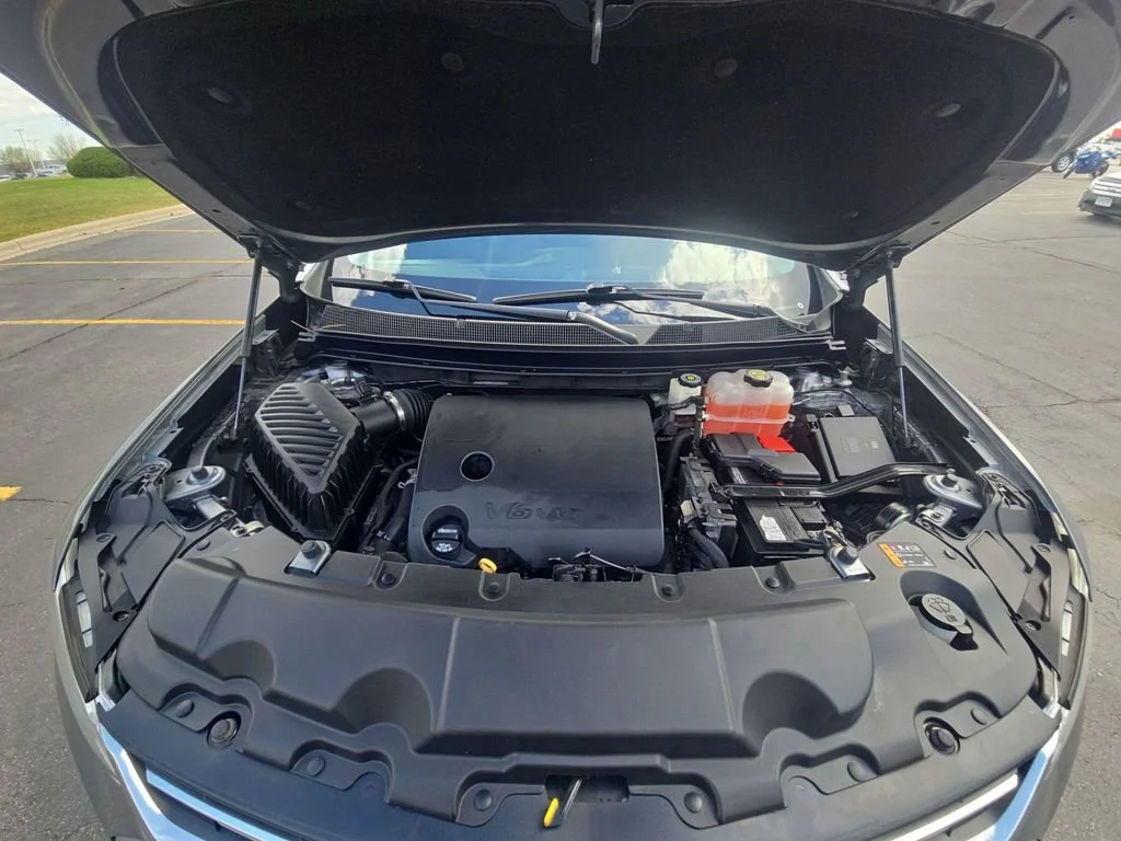 Used 2019 Satin Steel Metallic Chevrolet LT Cloth image 19