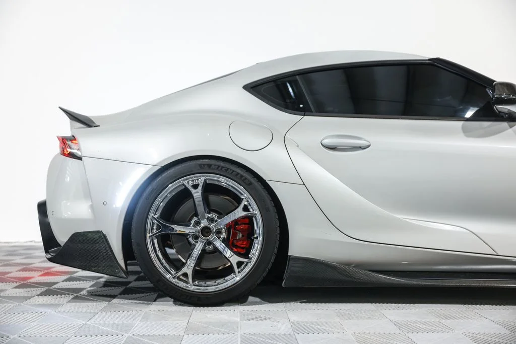 Used 2022 White Toyota 3.0 image 4