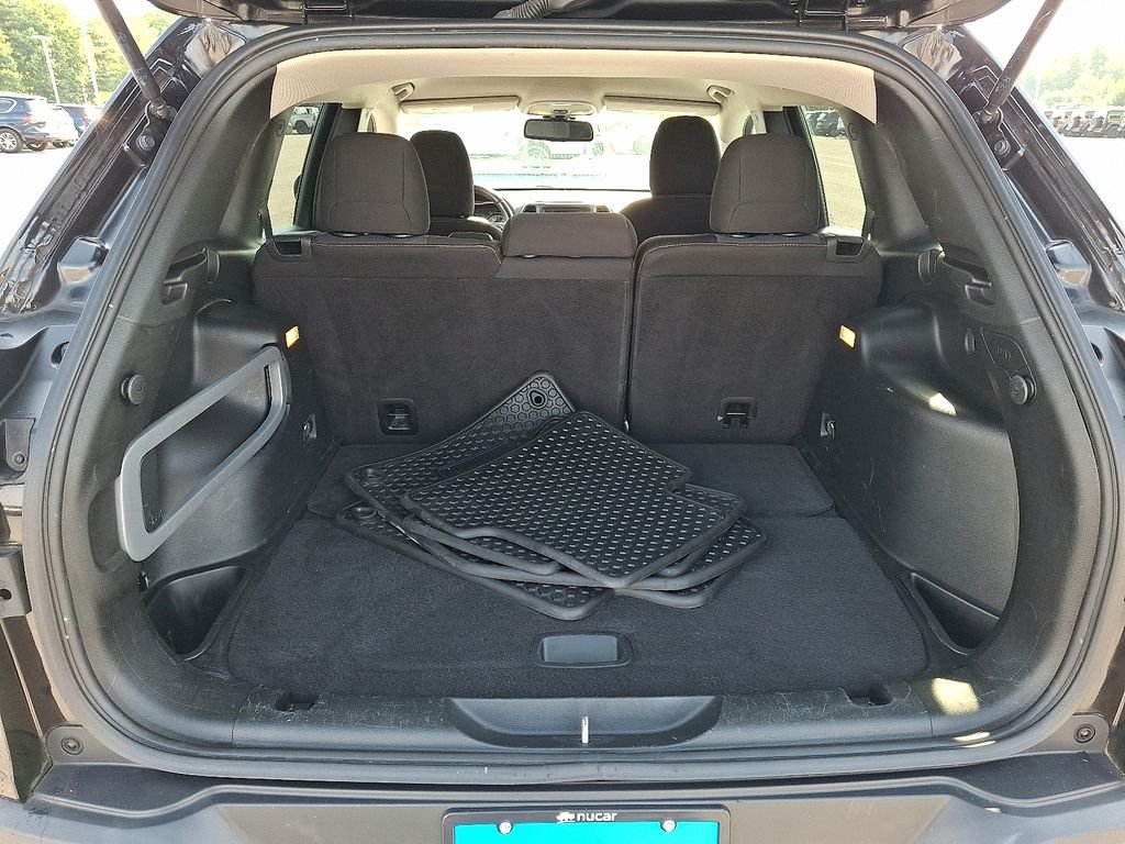 Used 2016 Black Jeep Latitude image 28